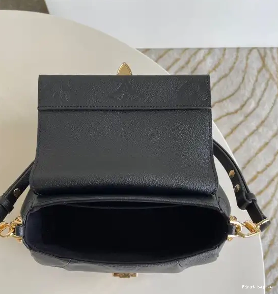First bag ru LOUIS VUITTON FAVORITE 0706